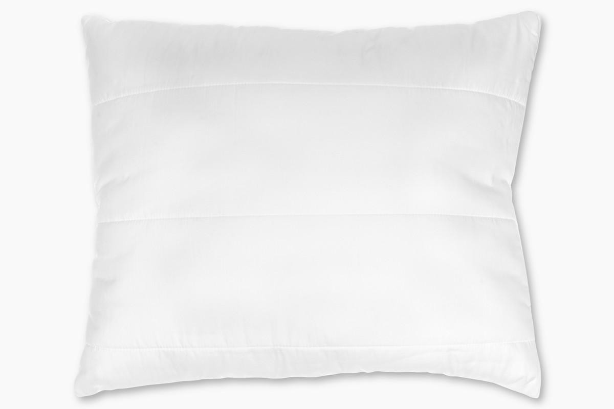 Elsa-tyynyn täyte on silikonoitua polyesterontelokuitua, päällinen polyestermikrokuitu-kangasta