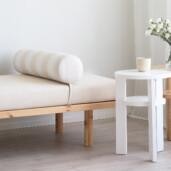 Ainoa_daybed_beigevalkoraidallinen2_miljöö