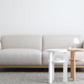 Casia-sohva on kiinteästi verhoiltu Minco-kankaalla ja sohvassa on tyylikäs koivusokkeli. Sohvaa on saatavilla kolmessa harmonisessa sävyssä eli beige, vaalea ja harmaa.