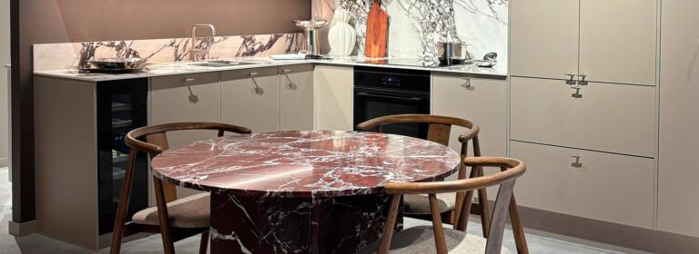 Niemi Designin tuotteita Espoon HTH-keittiöstudiolla