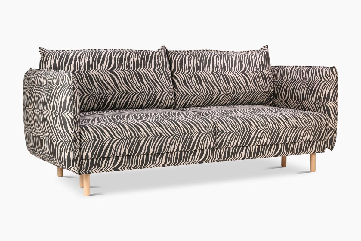 Himanka_Wildlife_mustavalk2 Himanka-vuodesohvassa yhdistyvät ylellinen pehmeys ja moderni design. Ruskeavalkoinen ja mustavalkoinen Wildlife-verhoilukangas tuo sohvaan hienostuneen ilmeen ja nostaa arjen mukavuuden uudelle tasolle.