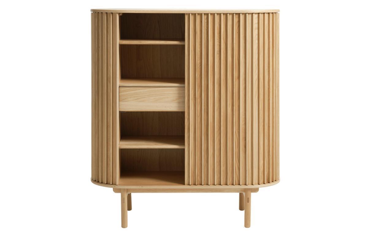 Inkoo_cabinet_4 Inkoo-kaappi sopii hyvin astiakaapiksi keittiöön, säilytyskaapiksi makuu- tai työhuoneeseen, ja jopa eteiseen. Ovet kaartuvat kauniisti kaapin kylkiä pitkin sivuille säästäen näin tilaa.