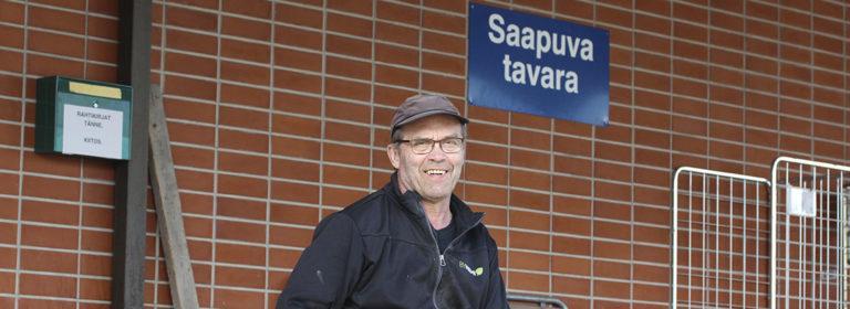 Jorma Viitamäki on pakkauslinjan vastaava