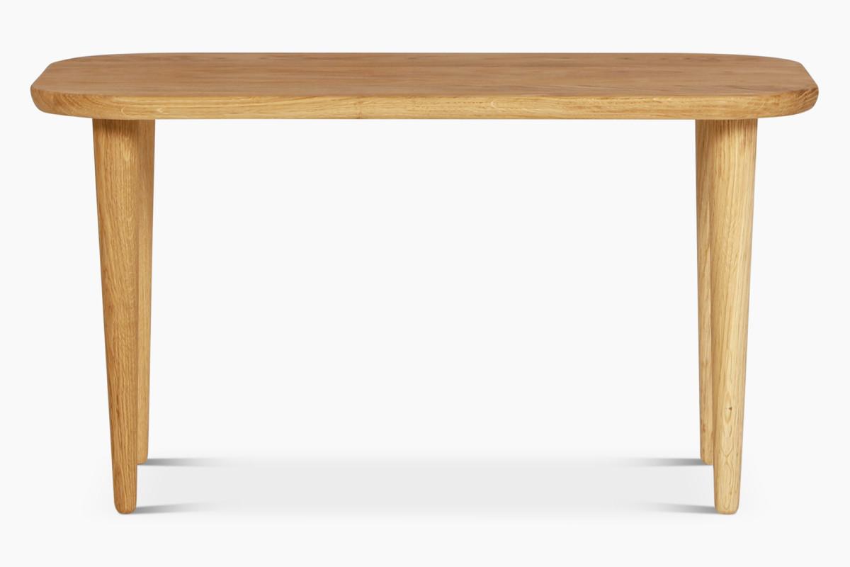 Martha-pöytää saa sarjapöytänä tai yksittäisenä pöytänä