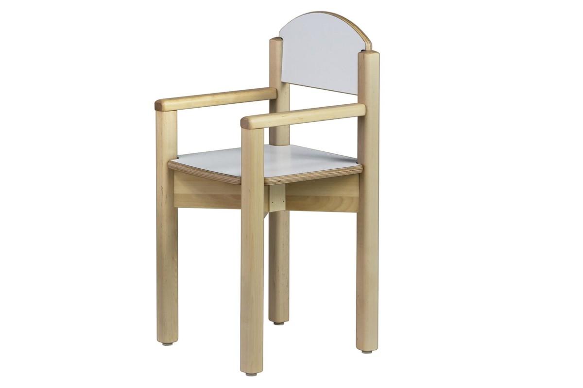 Perinteinen Muksu-tuoli on valmistettu koivusta