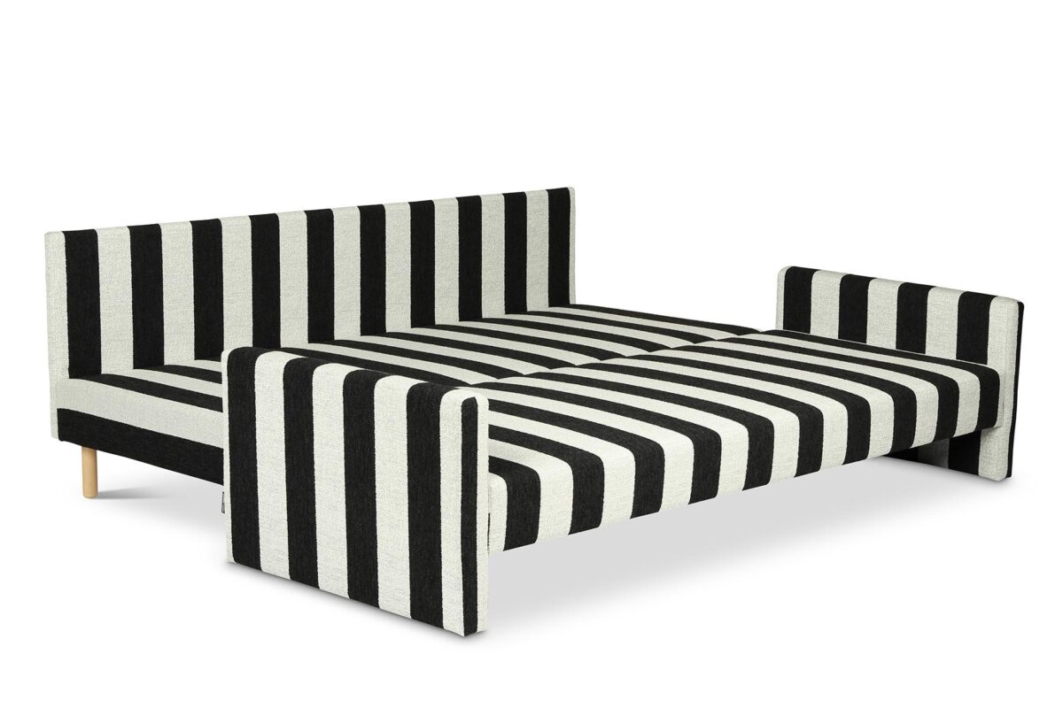 Nadal_vuodesohva_murustripe5 Nadal-vuodesohva on modernisti muotoiltu, ajattoman elegantti sohva, joka kätkee sisäänsä älykkään arjen funktionaalisuuden. Nadal-vuodesohva on verhoiltu Lauritzonin raikkaan raidallisella Muru Stripe -kankaalla, joka on helppohoitoinen ja vesipestävä Easycare-kangas.