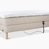Pure Sleep -malliston sängyissä on nykyaikainen kevyt ja skandinaavinen muotoilu. Malliston sängyissä on aina koivujalat sekä ylellinen ja paksu petauspatja. Pure Sleepissä on karsittu kaikki turha, myös hinnasta.