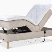 Pure Sleep -malliston sängyissä on nykyaikainen kevyt ja skandinaavinen muotoilu. Malliston sängyissä on aina koivujalat sekä ylellinen ja paksu petauspatja. Pure Sleepissä on karsittu kaikki turha, myös hinnasta.