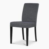 Tyylikäs, mutta käytännöllinen Saimaa-hupputuoli on kiinteästi verhoiltu harmaalla polyester-kankaalla. Tuolin jalkavaihtoehdoista voi valita öljytyn tammen tai mustaksi maalatun pyökin.