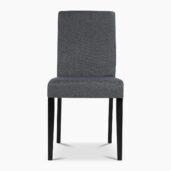 Tyylikäs, mutta käytännöllinen Saimaa-hupputuoli on kiinteästi verhoiltu harmaalla polyester-kankaalla. Tuolin jalkavaihtoehdoista voi valita öljytyn tammen tai mustaksi maalatun pyökin.