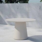 Taormina-pöydän tyylikäs beige sävy tuo puutarhaan, pihaan tai parvekkeelle hienostunutta pehmeyttä ja harmonista ilmettä. Modernisti muotoillun pöydän kannen halkaisija on 120 cm.