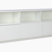 Niemi Design vastaa asiakkaiden toiveisiin ja palauttaa tuotantoon Ahti Taskisen Vitriini-hyllysarjan.