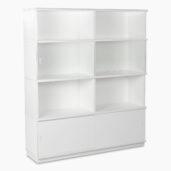 Niemi Design vastaa asiakkaiden toiveisiin ja palauttaa tuotantoon Ahti Taskisen suunnitteleman Vitriini-hyllysarjan. Vitriini-hylly on korkea, kapea hylly, jonka leveys on 120 cm.