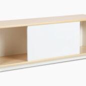 Niemi Design vastaa asiakkaiden toiveisiin ja palauttaa tuotantoon Ahti Taskisen suunnitteleman Vitriini-hyllysarjan.